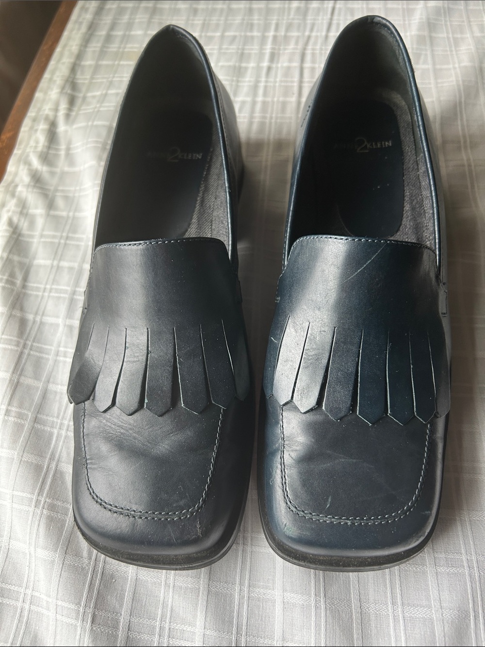 Anne Klein Womens Navy Leather Fringe Slip-On Loafers